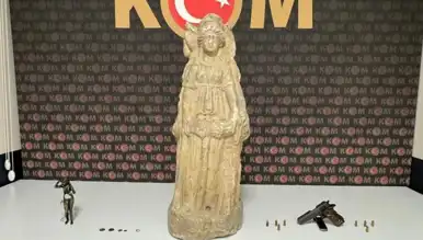 Dört Başlı Antik Heykel Keşfi!