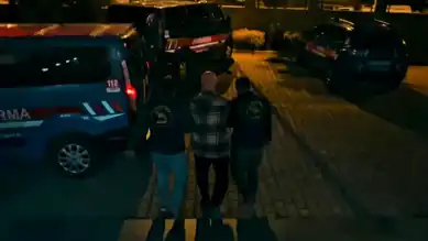 İnterpol'den Çift Başarı: 2 Aranan Şahıs Yakalandı