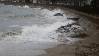 Tekirdağ'da Poyraz Deniz Ulaşımını Felç Etti